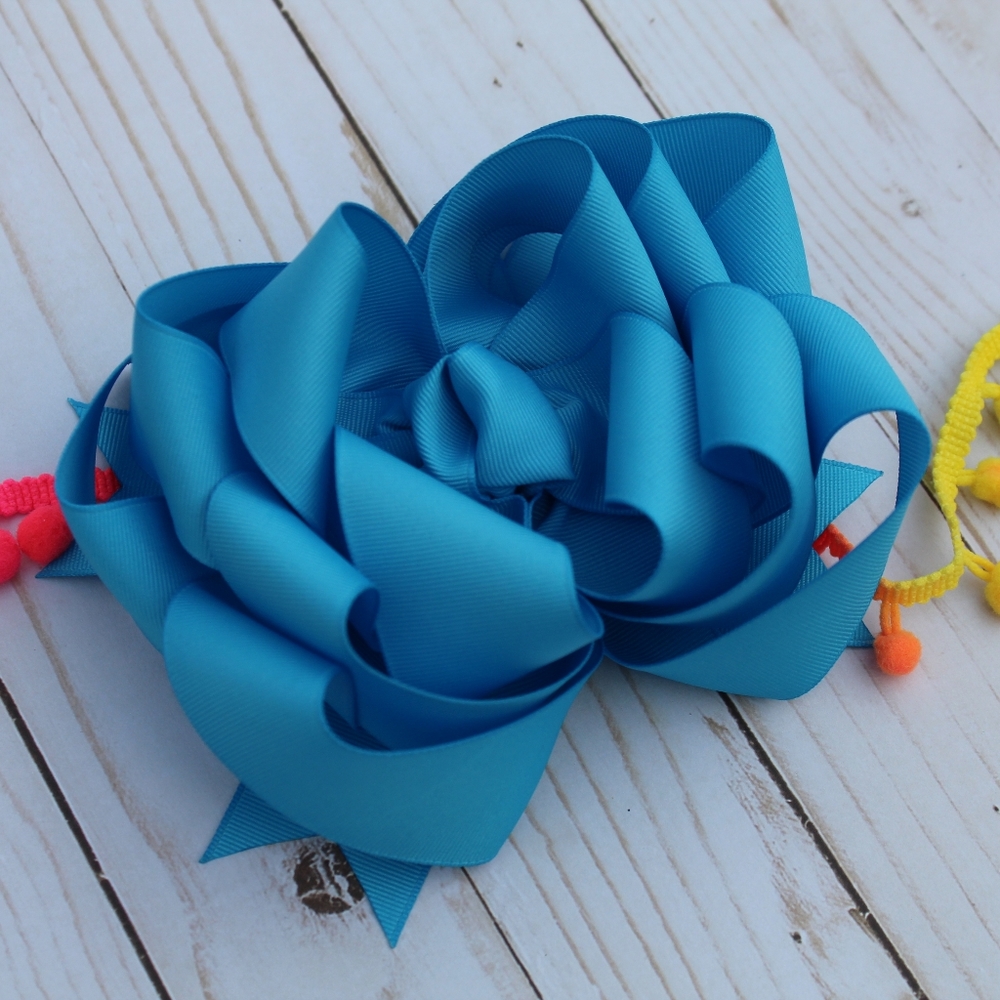 Boutique bow 6 inch triple stacked